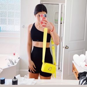 SET ACTIVE BLACK ONE SHOULDER SET BOOTY SHORTS WORKOUT SET